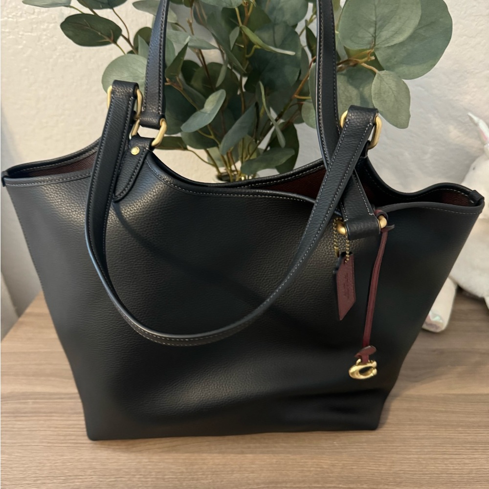Coach leather Day tote in black
